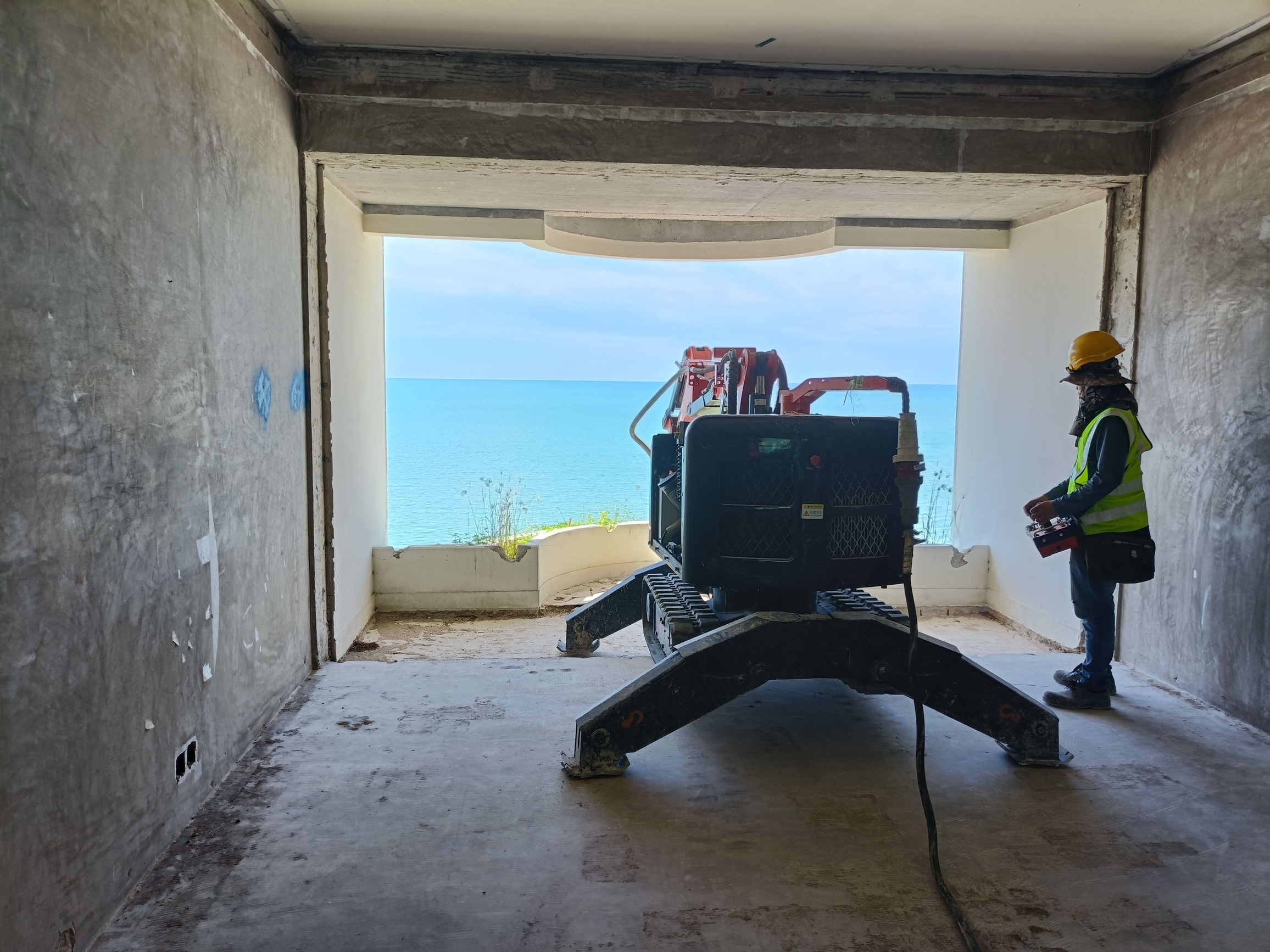 破拆機器人建筑拆除